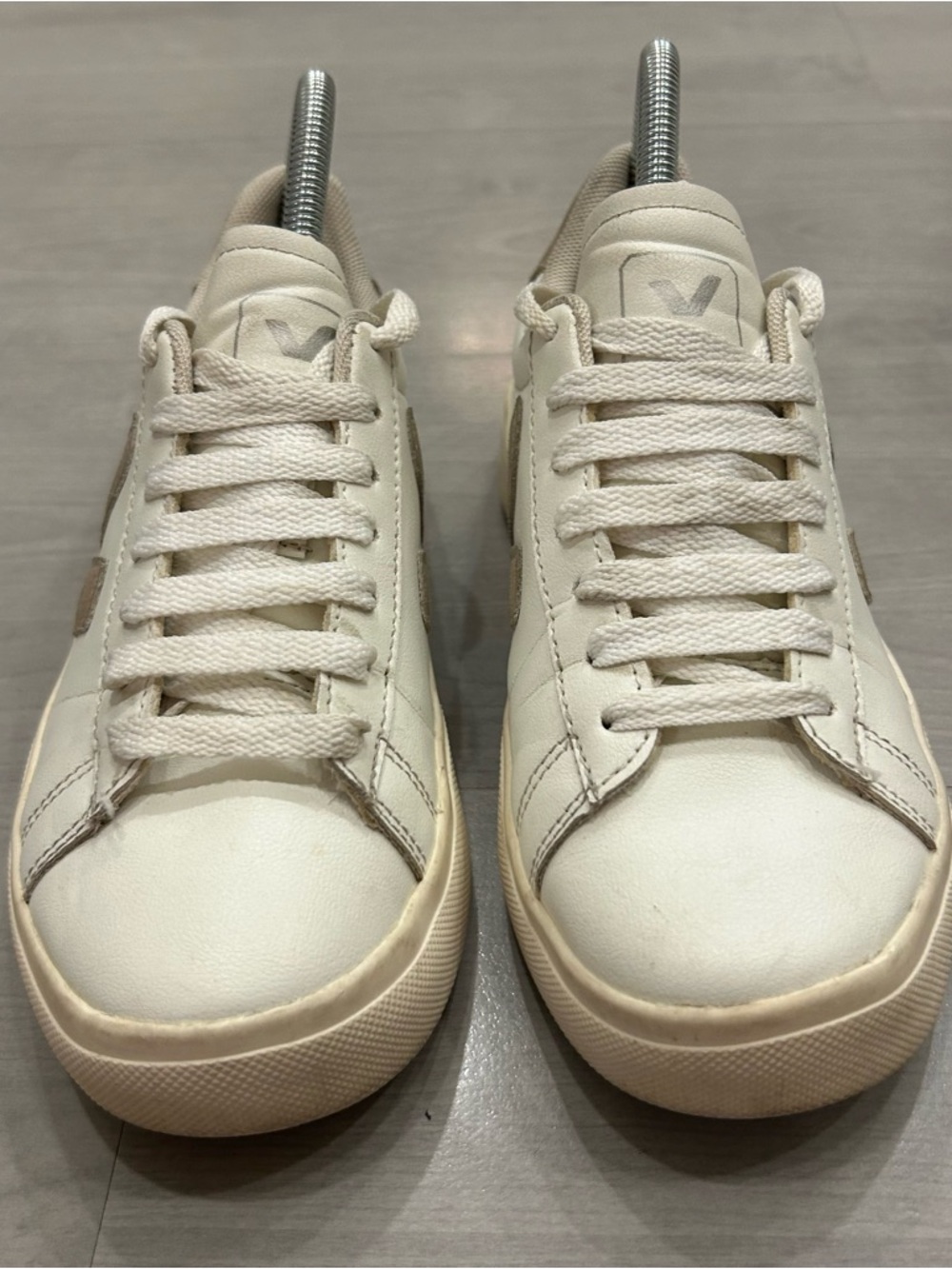 Veja Campo Sneaker White Kaki Beige Shoes Women’s Size 36 US 5 Leather - Picture 3 of 9